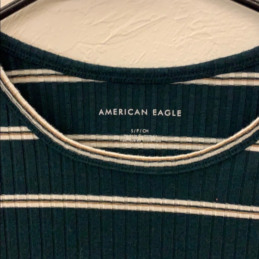 AE Crop Top - Picture 3 of 4